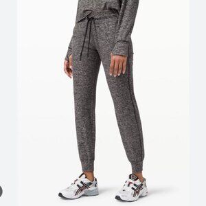 Lululemon Ready to Rulu Fleece Jogger Size 6 Heathered Black